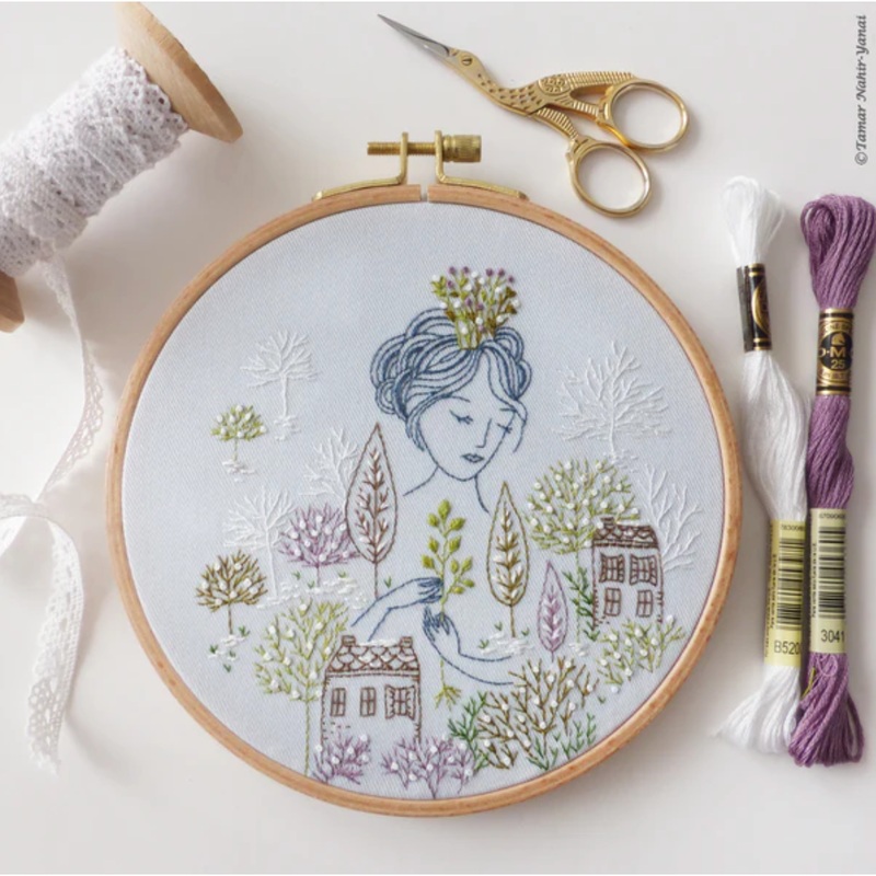Tamar | Winter Queen – 6″ Embroidery Kit